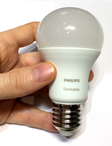 PHILIPS 9.5W stmievatelna LED